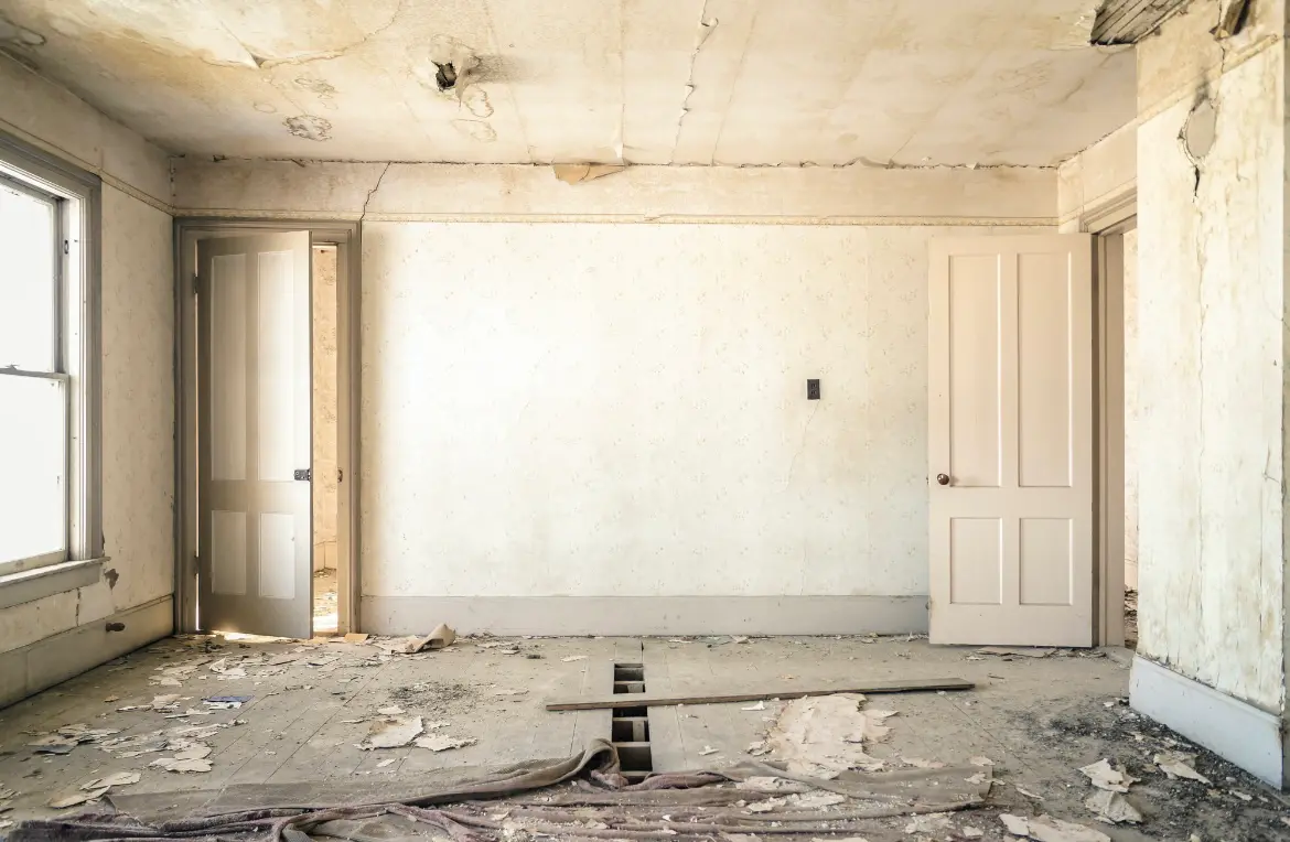 Waste disposal crew managing a cleanout project in Glen Ridge